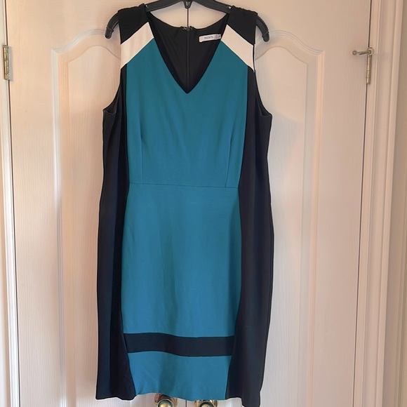 Very flattering dress. Teal, black and white fully lined. - Picture 1 of 8
